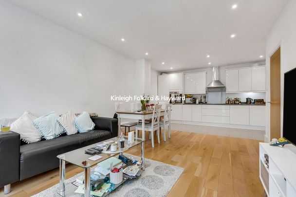 2 bedroom maisonette to rent - Photo 1