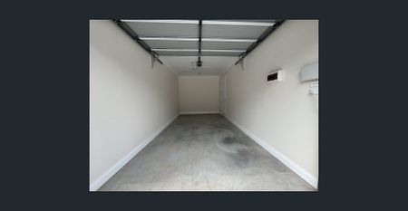 MODERN FAMILY HOME - Photo 2