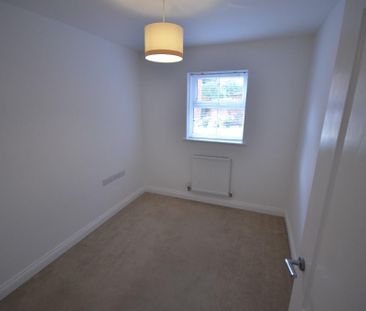 2 bedroom semi-detached house to rent - Photo 5