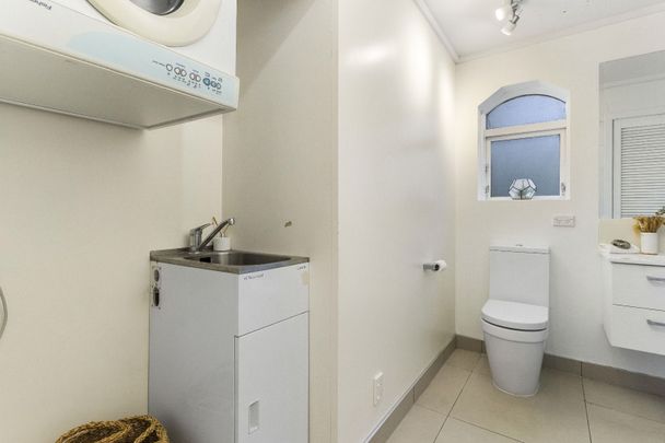 An urban sanctuary in the heart of Epsom - Photo 1