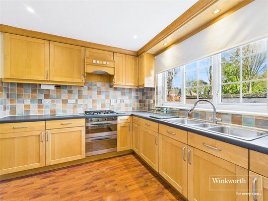 3 bedroom detached house to rent - Photo 1