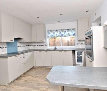 Rosehill Park, Emmer Green, Reading, RG4 - Photo 5