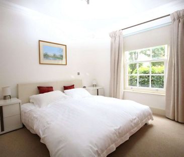 A three bedroom ground floor apartment with off road parking. - Photo 3