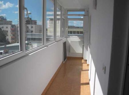 Apartament 2 camere, decomandat, 66 mp, zona Spitalul de Recuperare - Photo 2