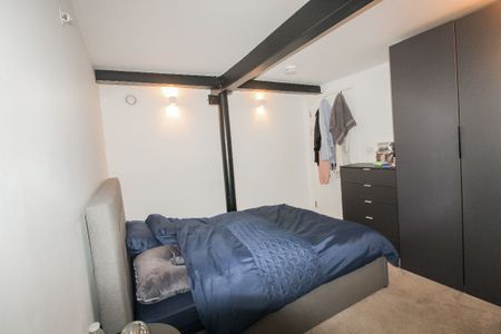 Elisabeth Gardens, Reddish - Photo 4