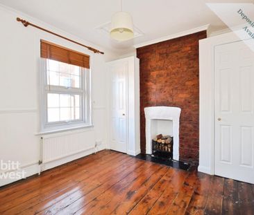 2 bedroom end of terrace house to rent - Photo 1