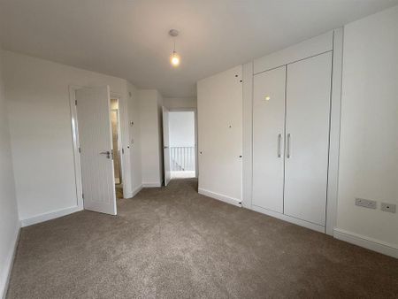 3 bedroom detached house to rent - Photo 5