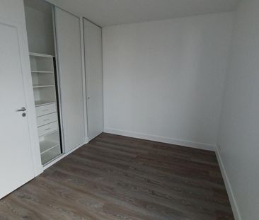 location Appartement T2 DE 47.6m² À LEVALLOIS PERRET - Photo 2