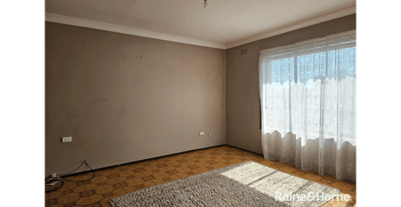 Walking distance to St. Albans Train Station |FREE Water - Photo 3