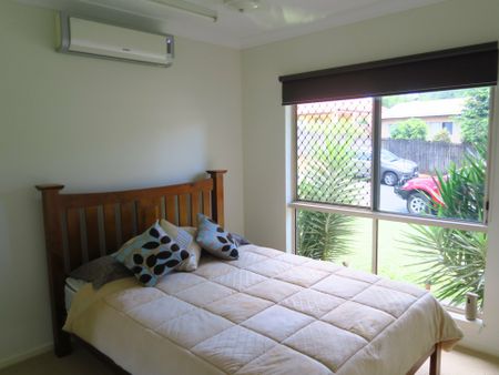 IMMACULATE HOME IN QUIET CLOSE - Photo 5