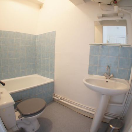 Location Appartement 1 pièce 11m² ANGERS 49100 - Photo 3