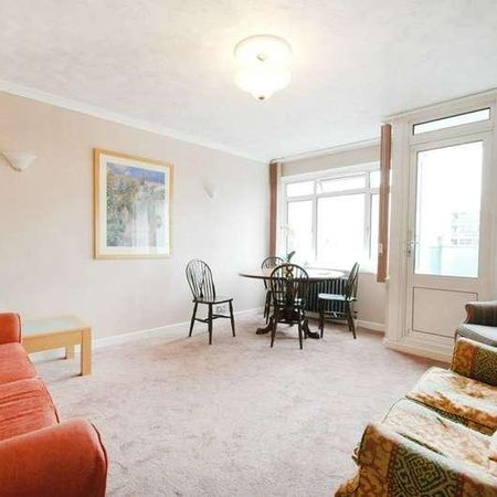 Churchill Gardens, Pimlico, SW1V - Photo 3