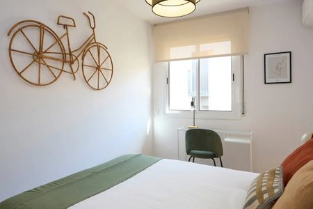 Carrer de lEsglésia, L'Hospitalet de Llobregat, Catalonia 08901 - Photo 5