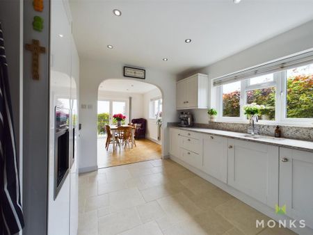 3 bedroom detached bungalow to rent - Photo 5