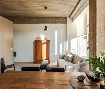 LOFT STYLE - Photo 2