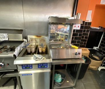 £866 PCM, Fully Fitted and Equipped A3 Licensed Takeaway with Priva... - Photo 4