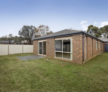 Family Living Opposite Arnolds Creek Parklands - Photo 3