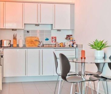 Woolsack Way, Godalming, Surrey, GU7 - Photo 6