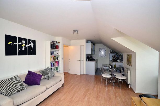 1 bedroom flat to rent - Photo 1