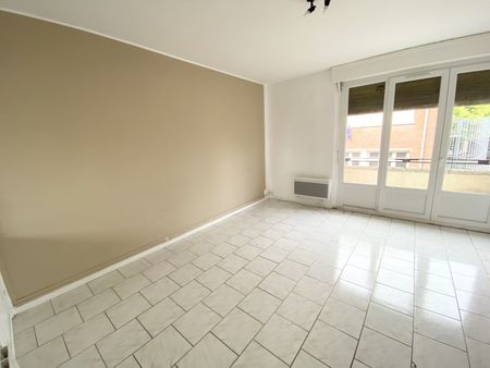 Location Appartement 55m² LENS 62300 - Photo 2
