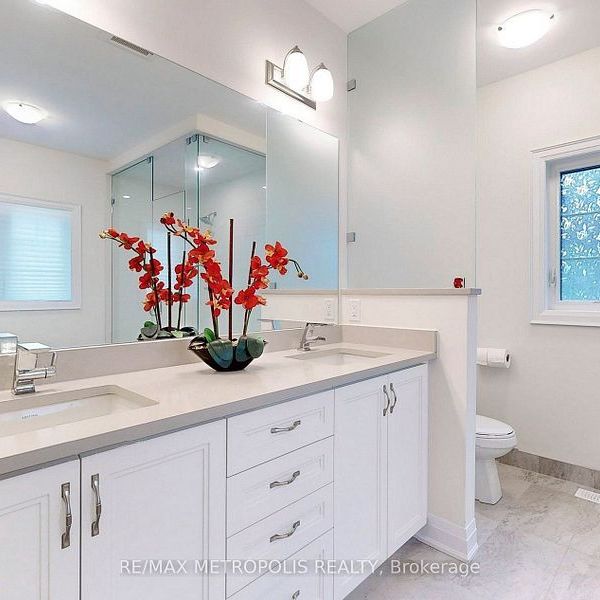 For Lease - 100 Ballantyne Boulevard Unit# ROOM C, Vaughan, Ontario - Photo 1