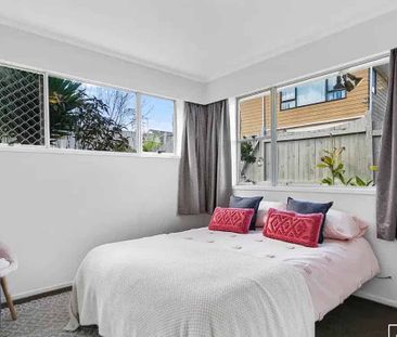 Two bedroom home! - Photo 1