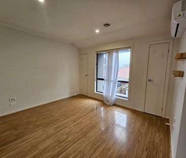 9/28 Eulinga Road, Clarinda VIC 3169 - House For Rent | Domain - Photo 4