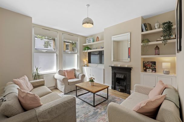 4 Bed Detached House, Fingal Street, SE10 - Photo 1