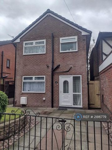 3 bedroom detached house to rent - Photo 3