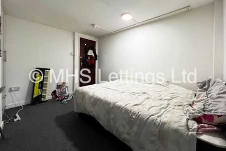 Basement Flat, 12 Regent Park Avenue, Leeds, LS6 2AU - Photo 2