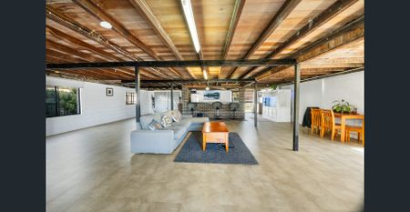 Shed Space Galore! - Photo 4