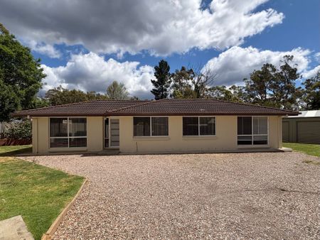 Family Friendly 3 Bedroom Home - Photo 5