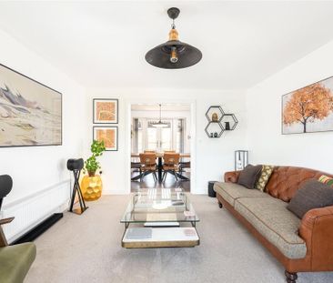 5 bedroom detached house to rent - Photo 4