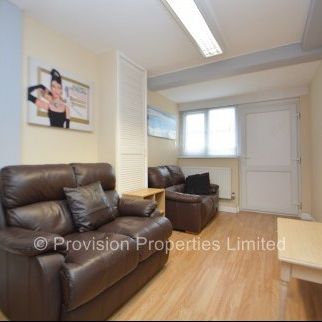 4 Bedroom House, City Centre, University Leeds - Photo 1