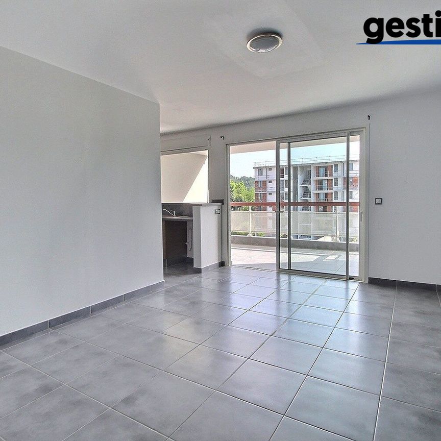 Location Appartement 3 pièces 63m² CAYENNE 97300 - Photo 1