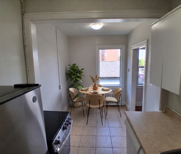 One Bedroom Apartment 686 - Photo 6