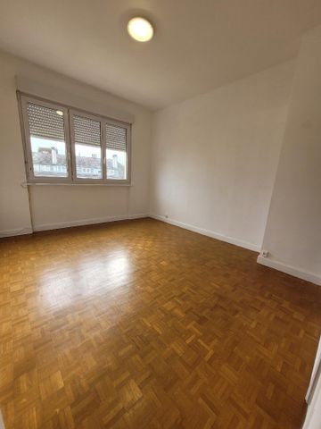 Location Appartement 3 pièces 80m² CAMBRAI 59400 - Photo 5
