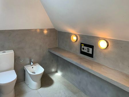 Refurbished four-bedroom villa with swimming pool and garden in Quinta da Marinha, Cascais. - Photo 5