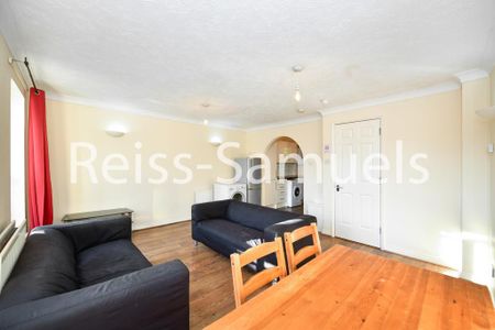 6 bedroom semi-detached house to rent - Photo 2