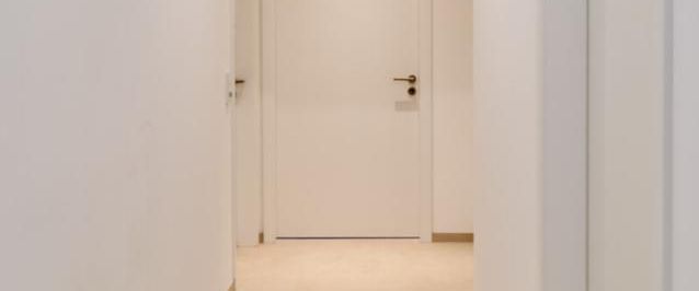 Helle, rollstuhlgerechte 4-Zimmer-Wohnung mit Terrasse und Tiefgaragenoption - Foto 1