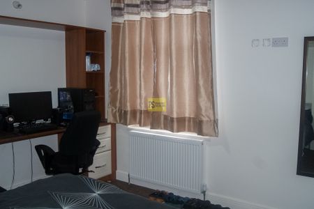 37 Hubert Road - Photo 3