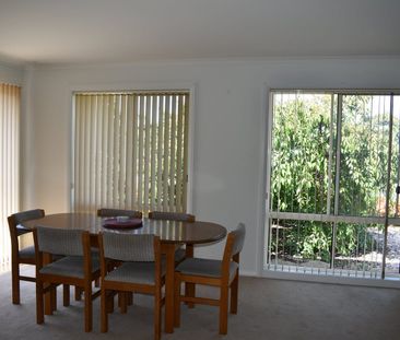 Comfortable & Furnished Living in the Heart of St Helens - Photo 2