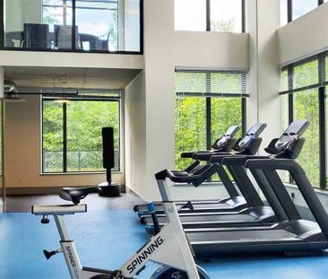 8850 University Crescent Crescent #517, Burnaby, BC V5A0C8 - Photo 2