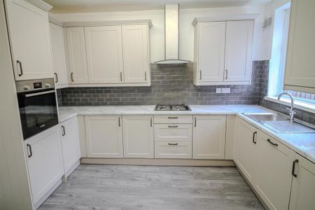 3 bedroom terraced house to rent - Photo 3
