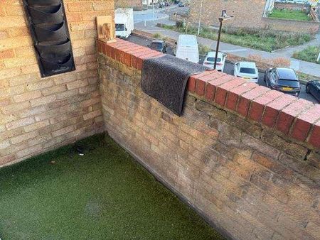 Tamar Way, Tottenham, N17 - Photo 5