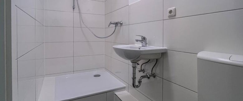 Großzügig geschnittene 1-Zimmer-Wohnung mit Balkon in zentraler Lage - Photo 1