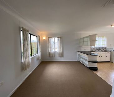 Scarborough Home East of Oxley - Close to Beach - 6 Month Lease - Photo 5