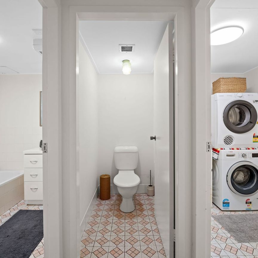 9/2619 GC Highway, Broadbeach, Qld 4218 - Photo 1