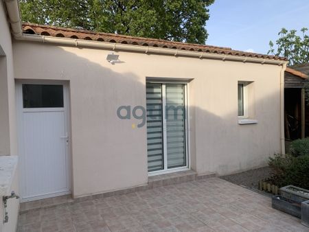 Location Appartement 2 pièces 25m² LA ROCHE SUR YON 85000 - Photo 4