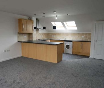 Turners Place, Rochdale, OL12 - Photo 2